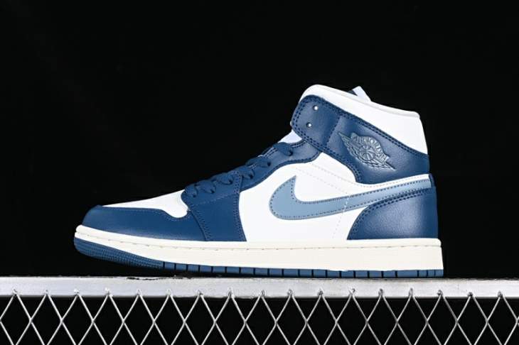 Picture of Air Jordan 1 MID _SKUfw14878683056916865fw